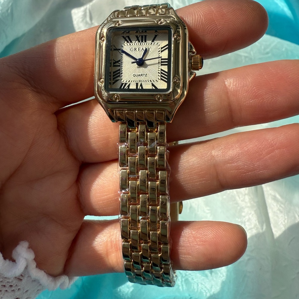Panthere Classic Rectangle Stainless Steel
Gold Watch - Picture 4 of 9